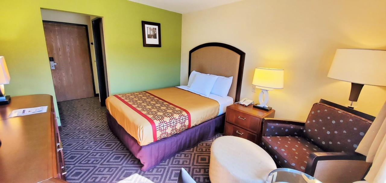 Travel Inn And Suites- Sikeston Miner I-55 Exit-67 Экстерьер фото